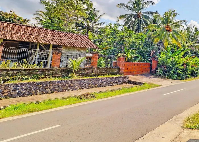 ホテル O Sekar Jagat Near Pantai Baluk Rening