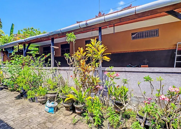 O Sekar Jagat Near Pantai Baluk Rening 2*