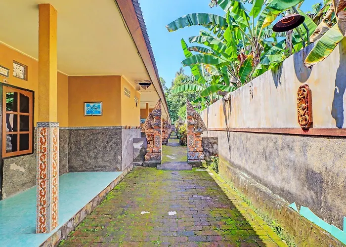 O Sekar Jagat Near Pantai Baluk Rening ネガラ