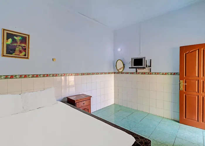 ホテル O Sekar Jagat Near Pantai Baluk Rening 2*
