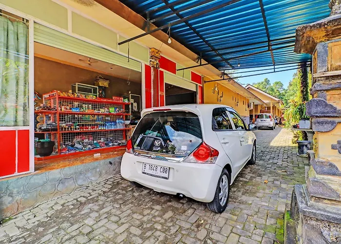 O Sekar Jagat Near Pantai Baluk Rening 2*