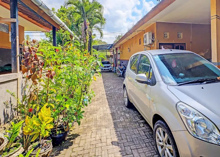 O Sekar Jagat Near Pantai Baluk Rening